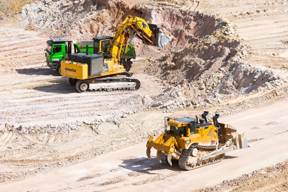 Komatsu PC800 mit Kabinenerhöhung und Hochlöffelausleger
