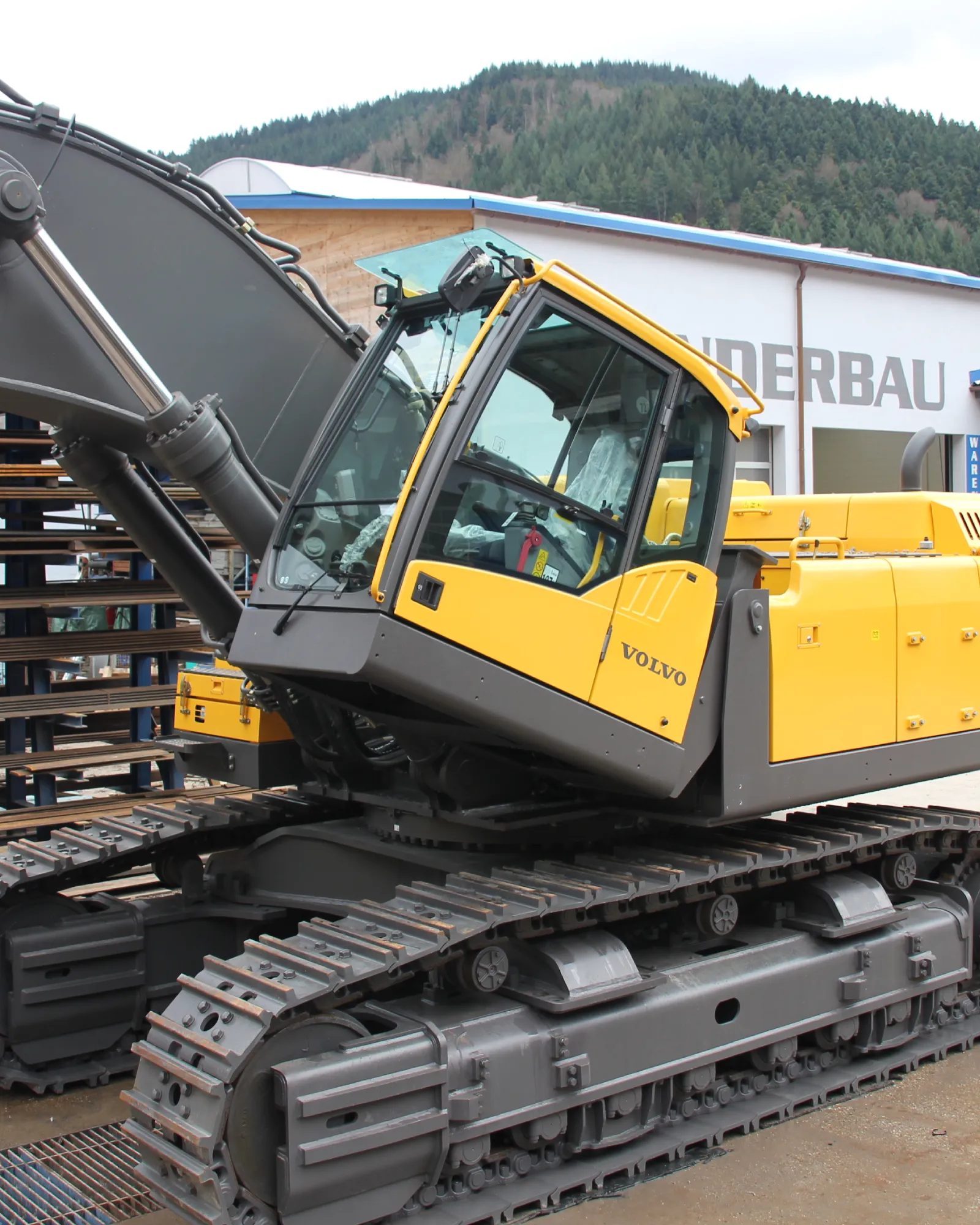 Bagger-echle-kippkabine-Volvo-EC700