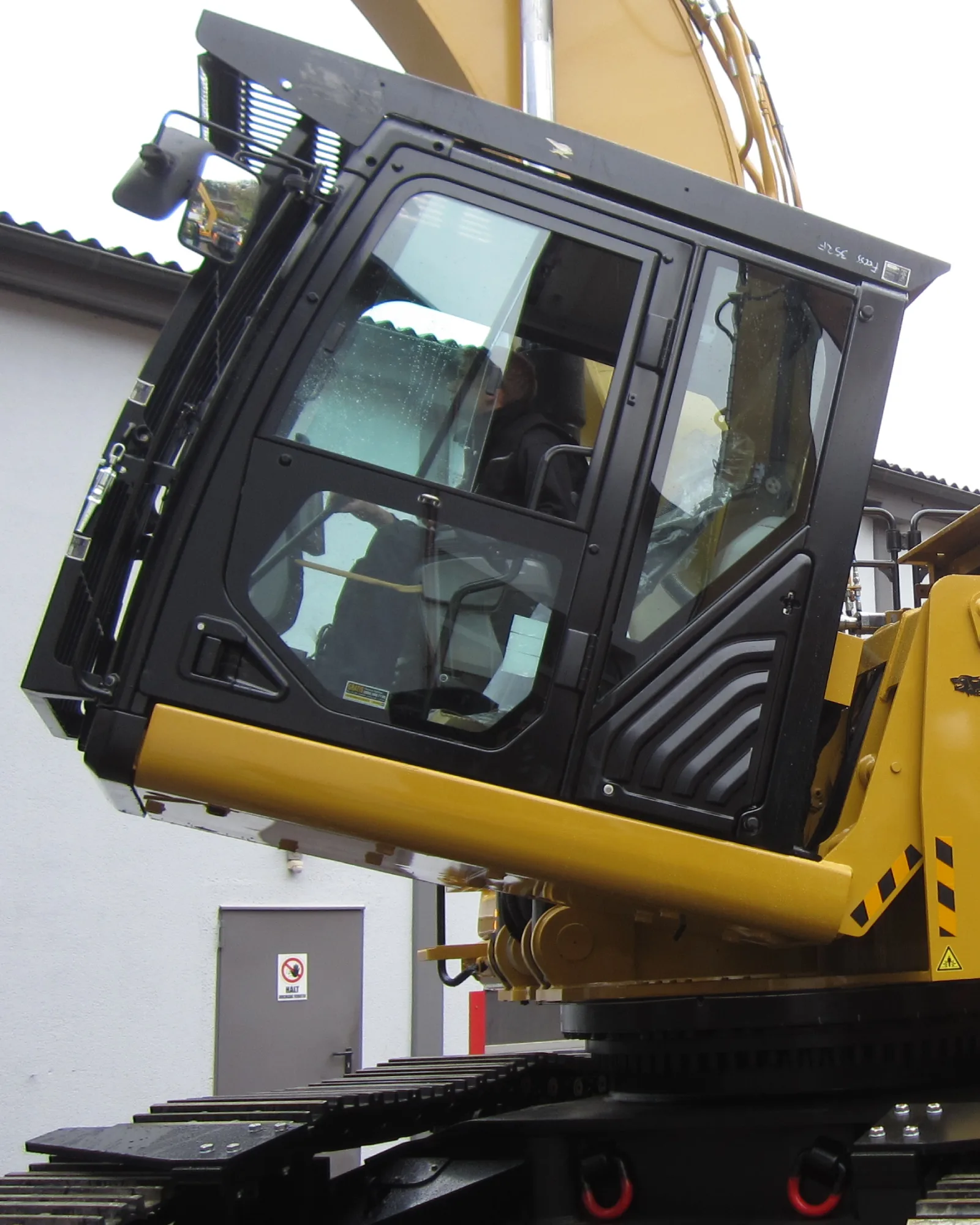 ECHLE-Bagger-Kippkabine-CAT-352F