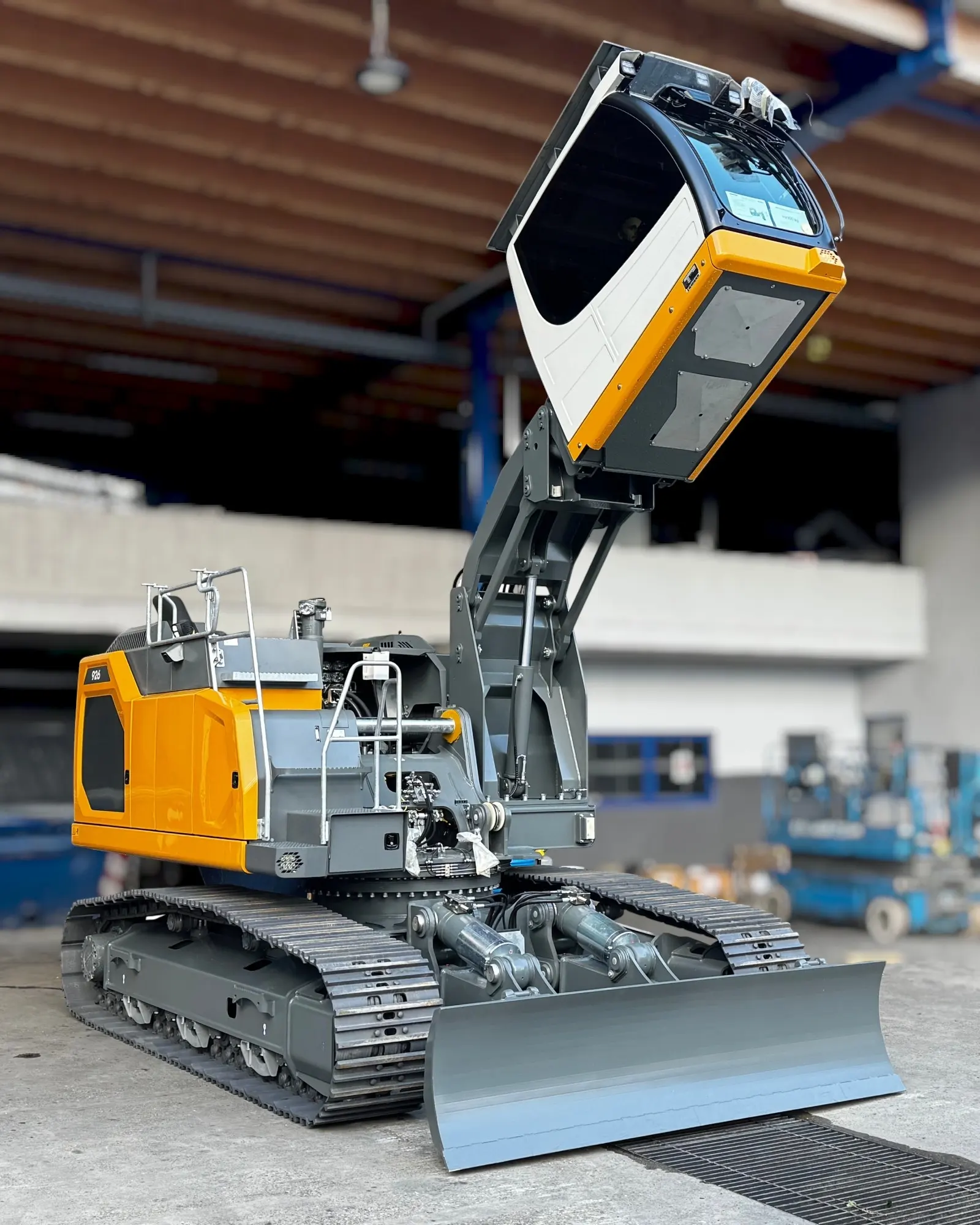 bagger echle hub-kippkabine Liebherr R926 G8
